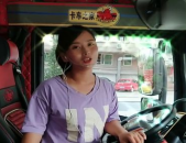 车上唱歌最好听的小姐姐,车上最美小姐姐演绎动人旋律